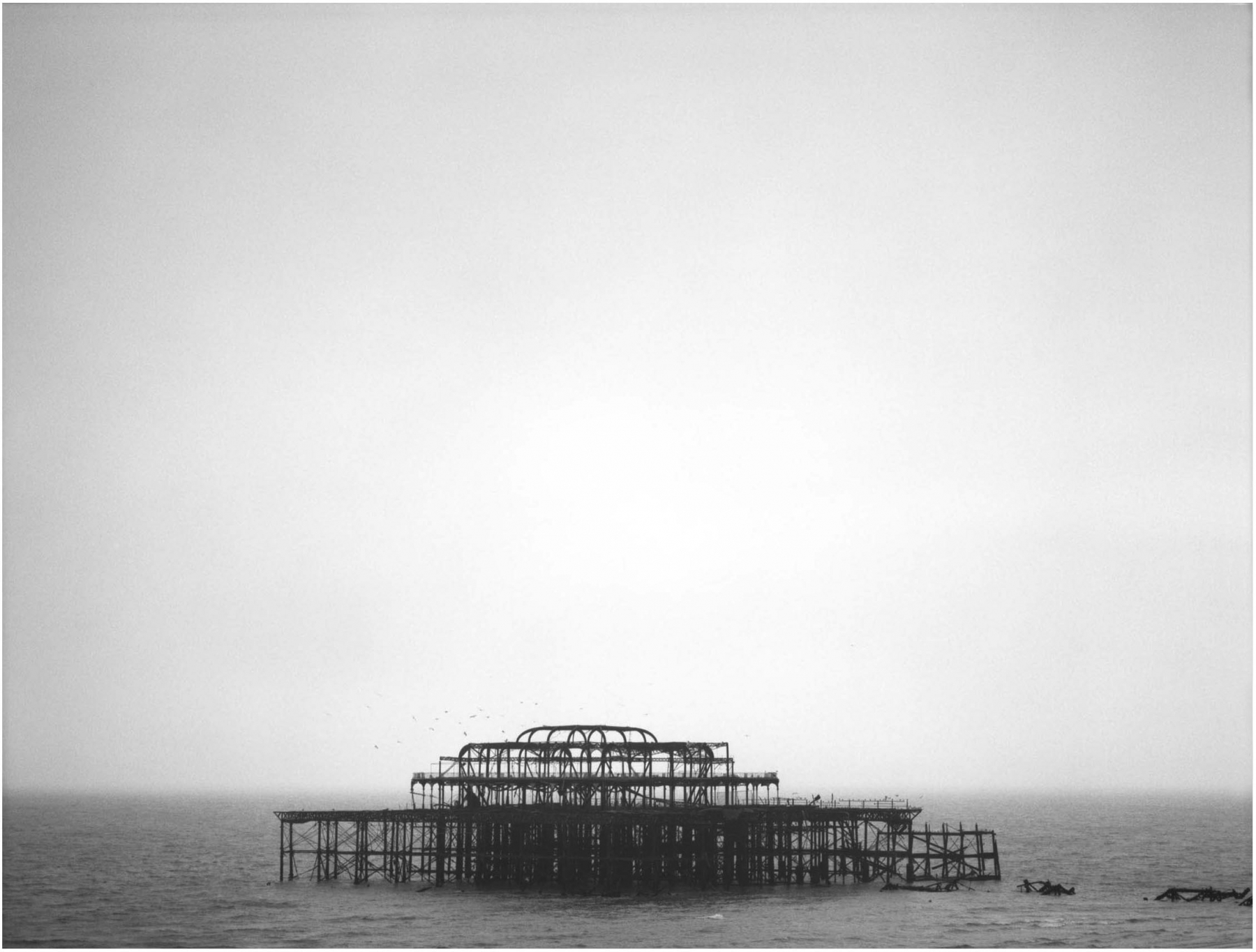&amp;nbsp;

FIONA TAN

&amp;nbsp;

West Pier I
2006
black and white photograph printed on Baryta paper
23 1/4 x 31 1/8 inches
&amp;nbsp; (59.1 x 79.1 cm)
Edition 4 of 6
PF2014

&amp;nbsp;